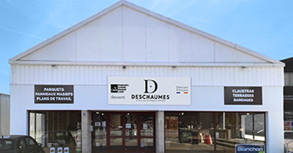 Showroom Boutique de Vente de Parquet, Panneau Bois Bordeaux