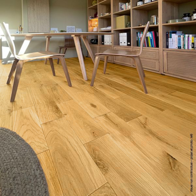 Parquet Ch�ne Massif Vernis Naturel. EP. 18mm, LARG.150mm